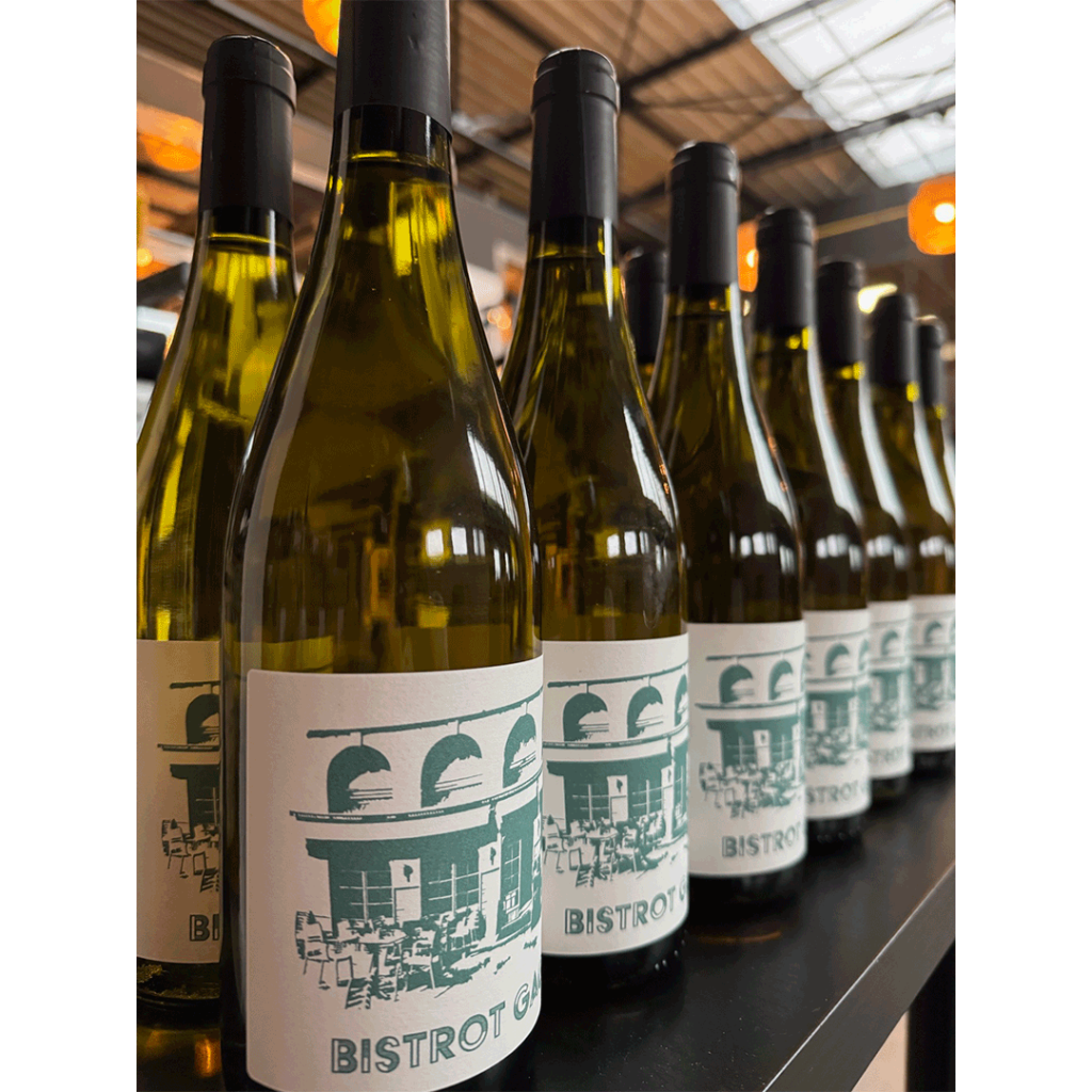 Bouteilles de vin personnalisées : un atout marketing pour les professionnels