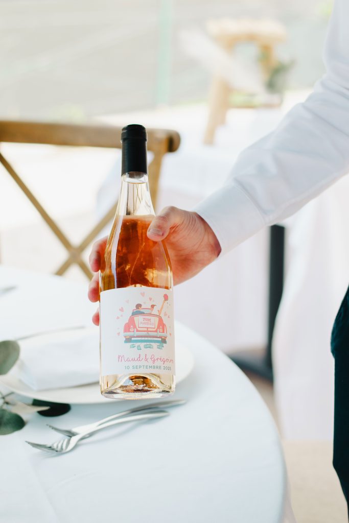 Bouteille de vin personnalisées pour un mariage