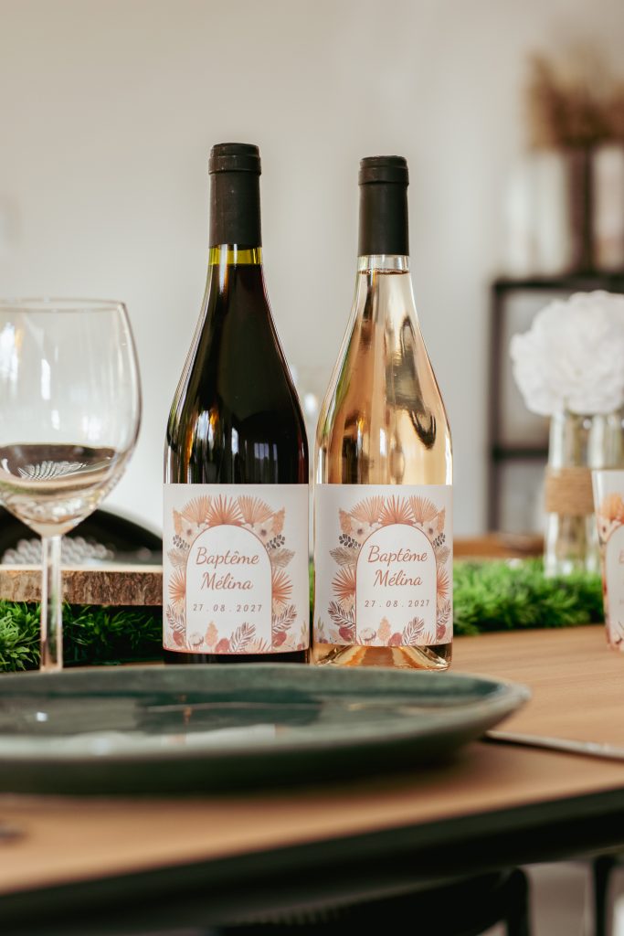 Bouteilles de vin personnalisées baptême