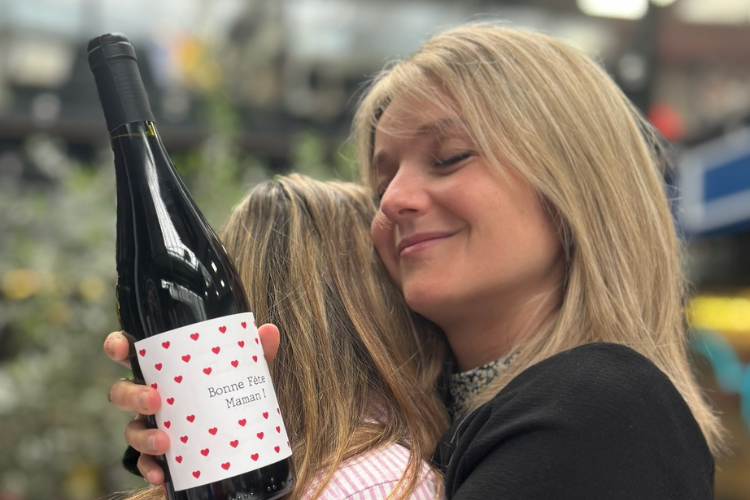 Fête des mères, fête des pères : personnalisez une bouteille pleine d’émotion